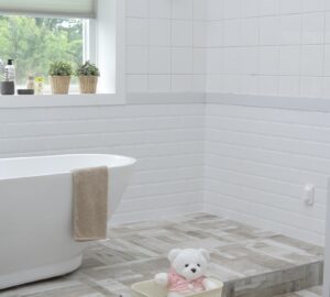 Free standing bath on raised platform